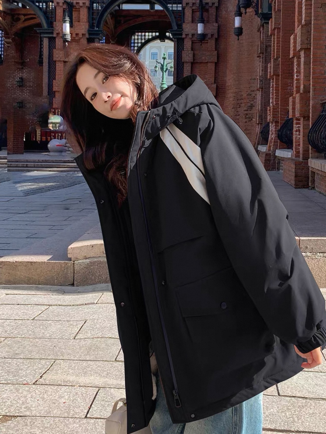 816款连帽拼接设计收腰羽冲锋衣