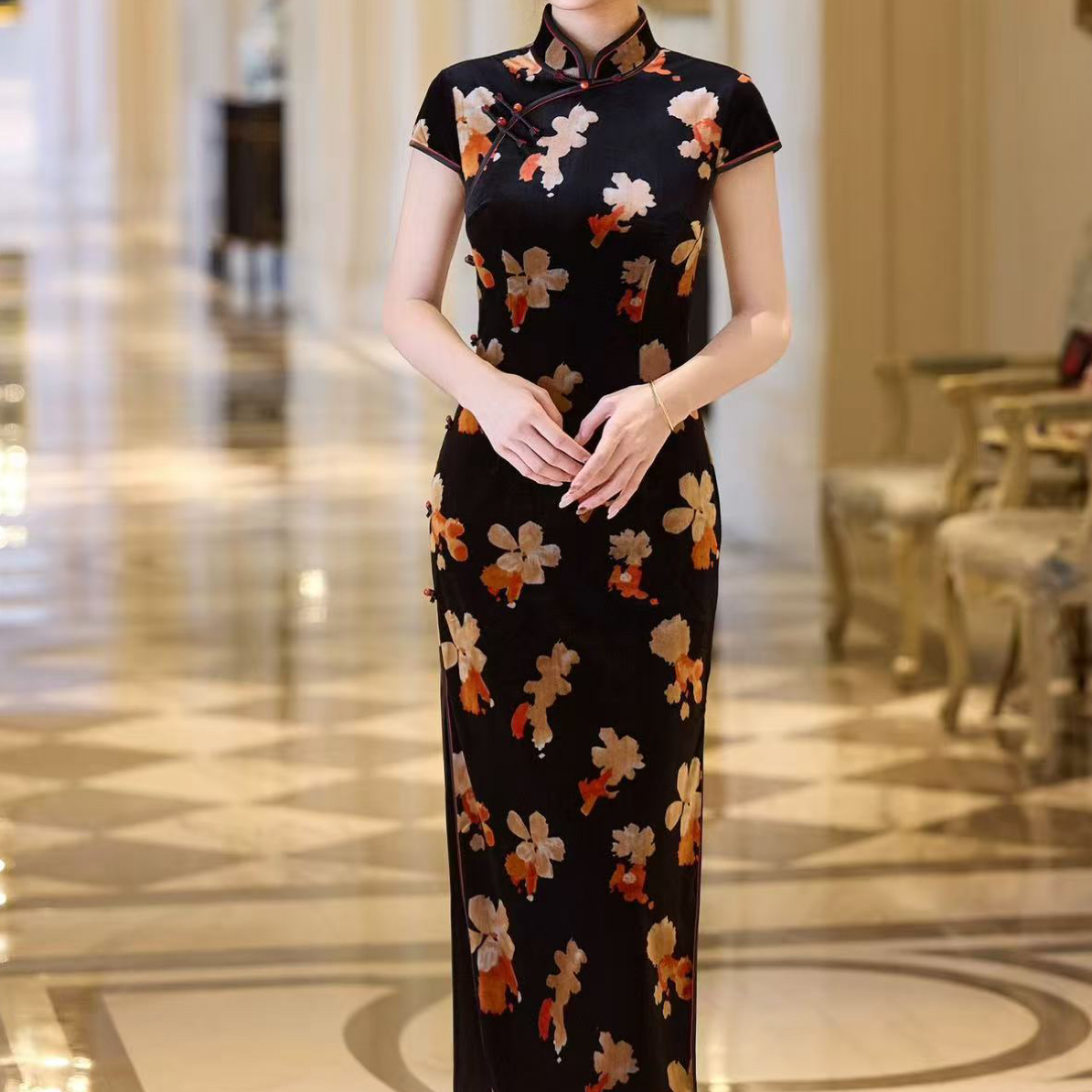 9339-绝美显瘦旗袍新款秋冬丝绒改良版女年轻御姐风情万种日常可