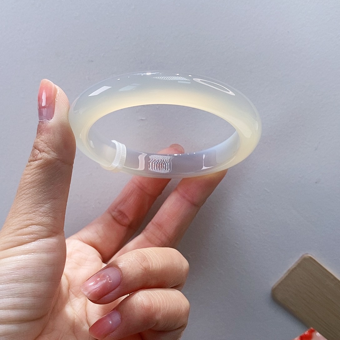 手镯玛瑙/玉髓未镶嵌56