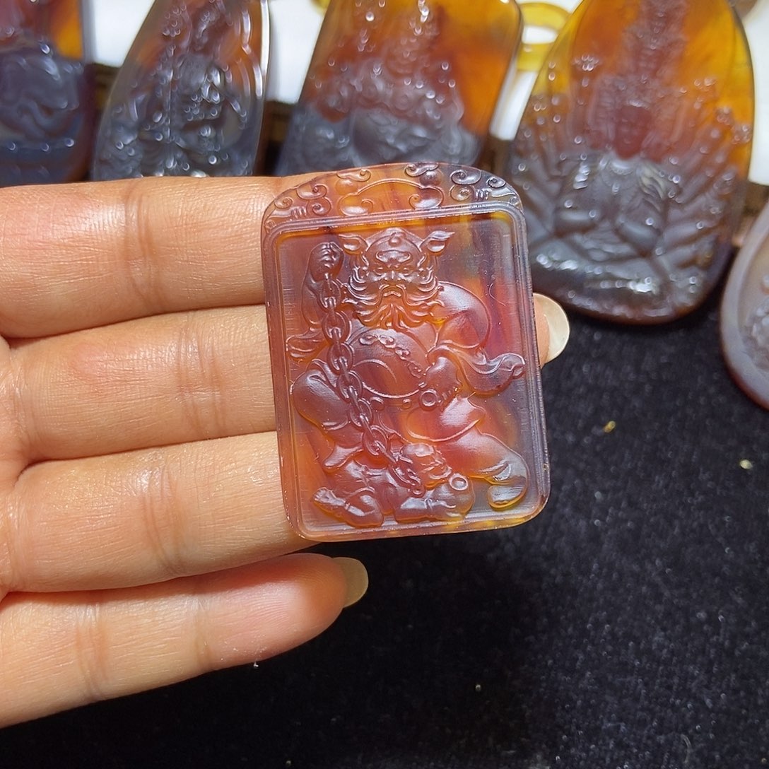 琥珀颈饰未镶嵌缅甸天然琥珀吊坠