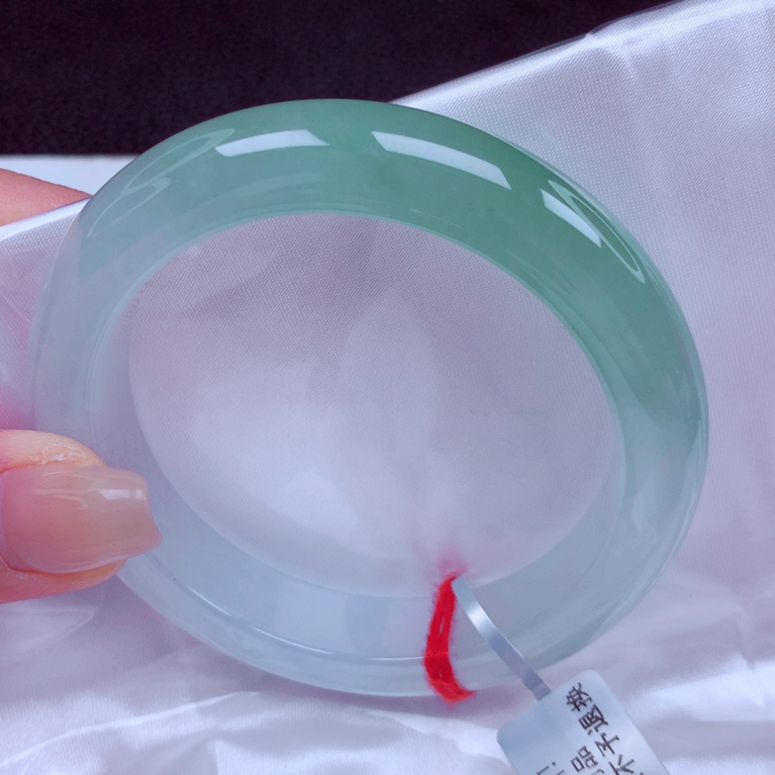 翡翠未镶嵌手镯手镯