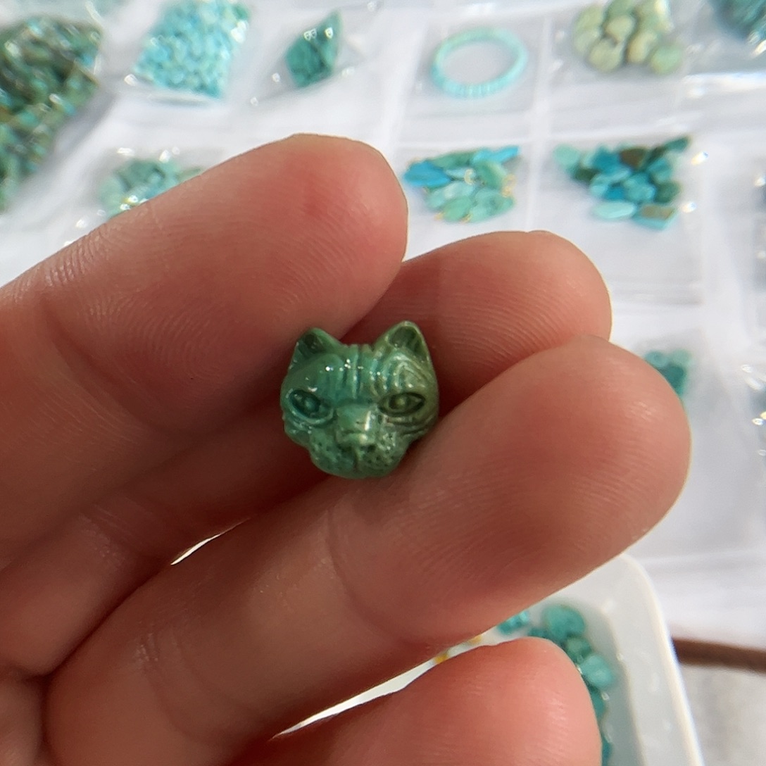 绿松石配饰未镶嵌