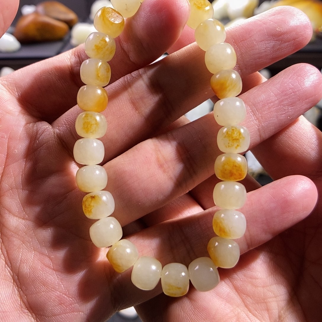 和田玉颈饰未镶嵌阿*妮