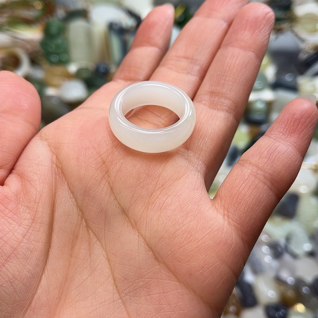 龙***和田玉未镶嵌戒圈