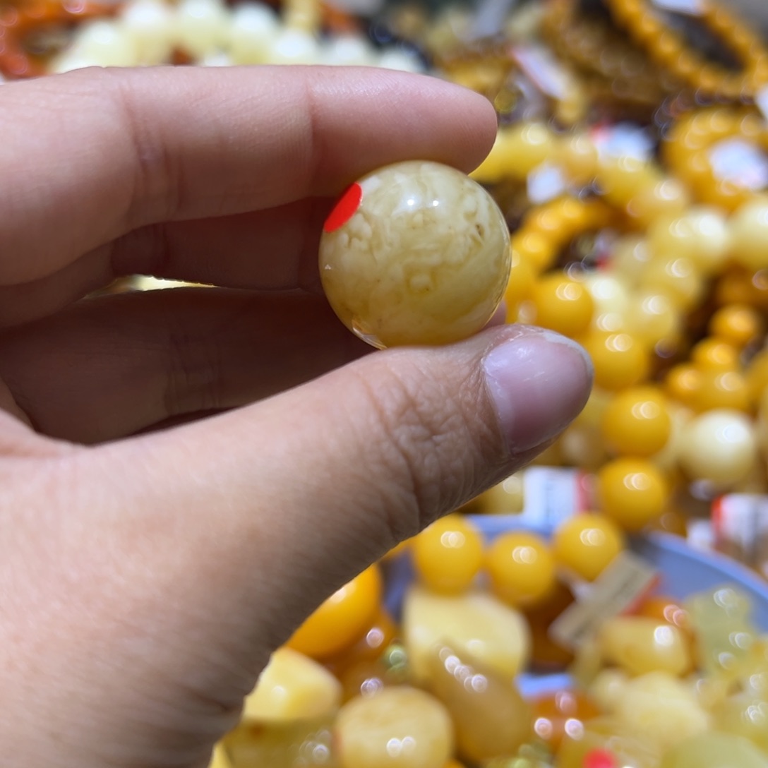 琥珀珠宝奇石未镶嵌