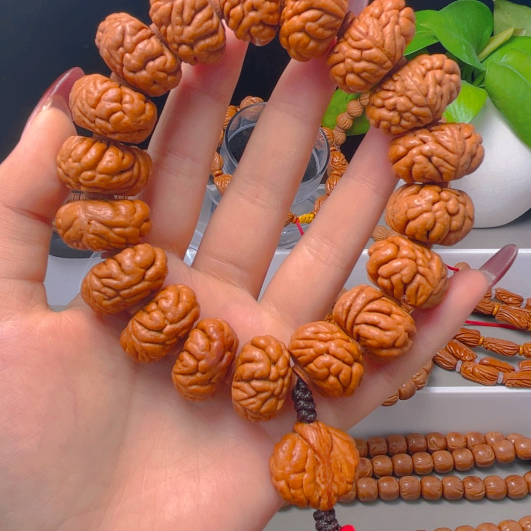 秦岭龙纹桃核手串