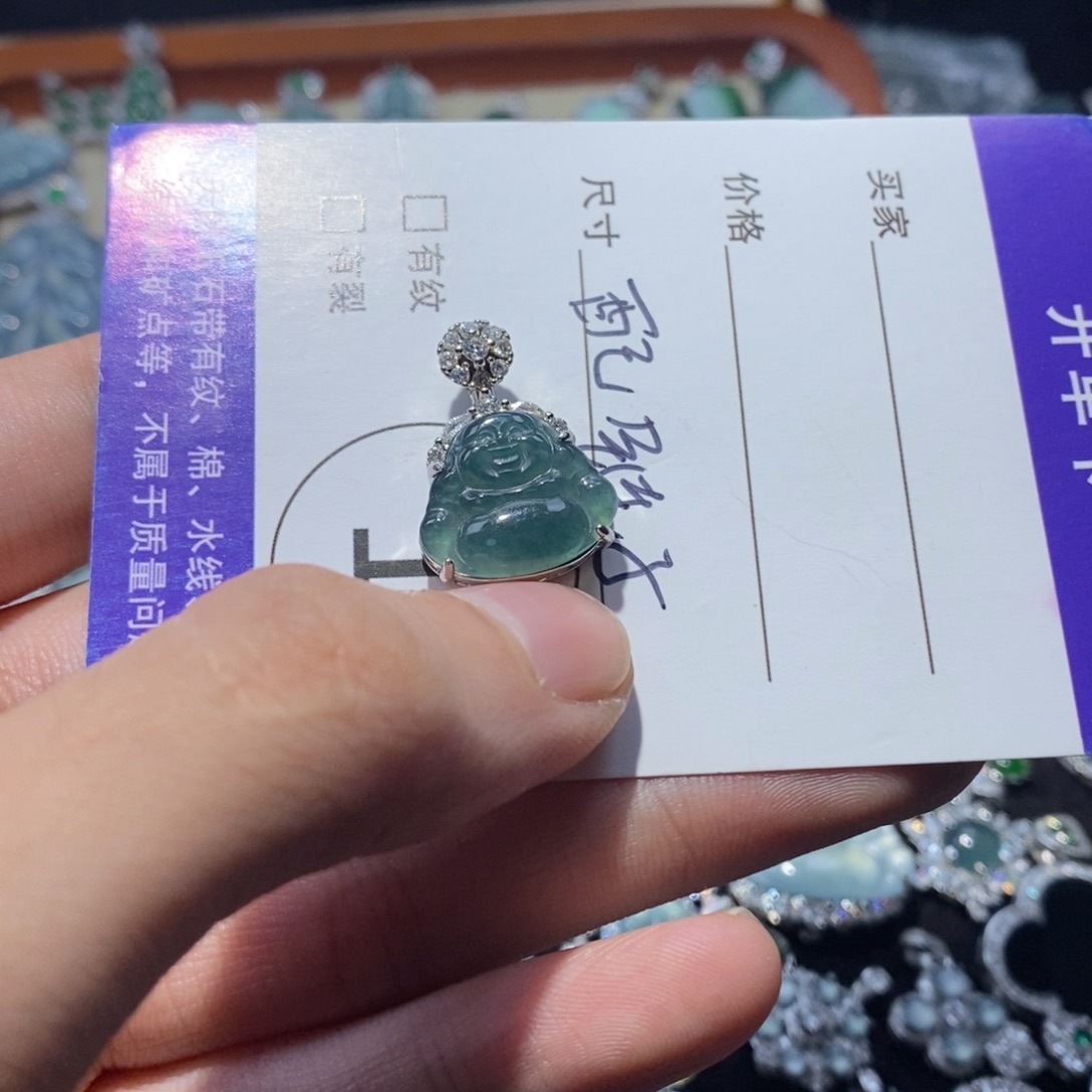 翡翠未镶嵌颈饰翡翠