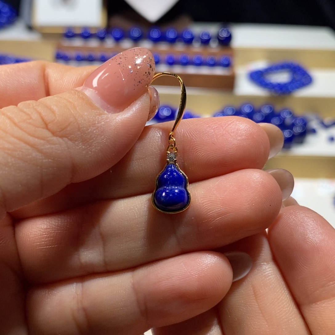 焉***屋青金石未镶嵌手串葫芦耳钉