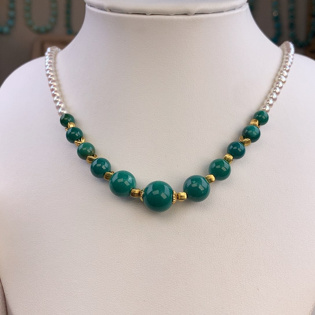 绿松石未镶嵌颈饰