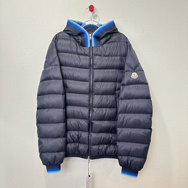 99新 MONCLER 牛仔布羽绒服 尺码：3 11654