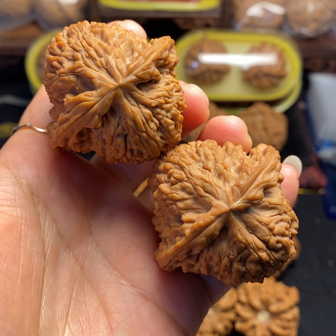 把件桃核全品南疆石45