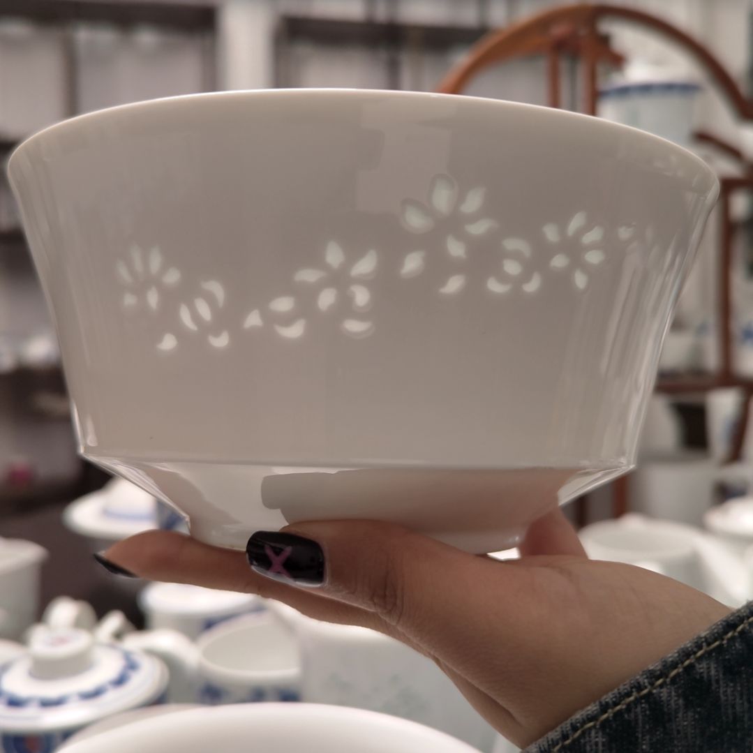 陶瓷代拍实发玉兰花9寸汤碗一个