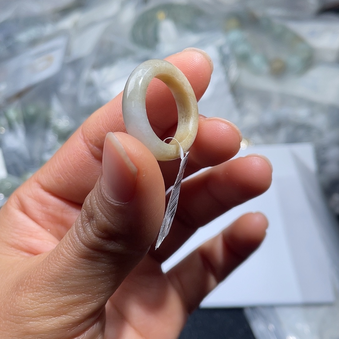 翡翠未镶嵌手链翡翠