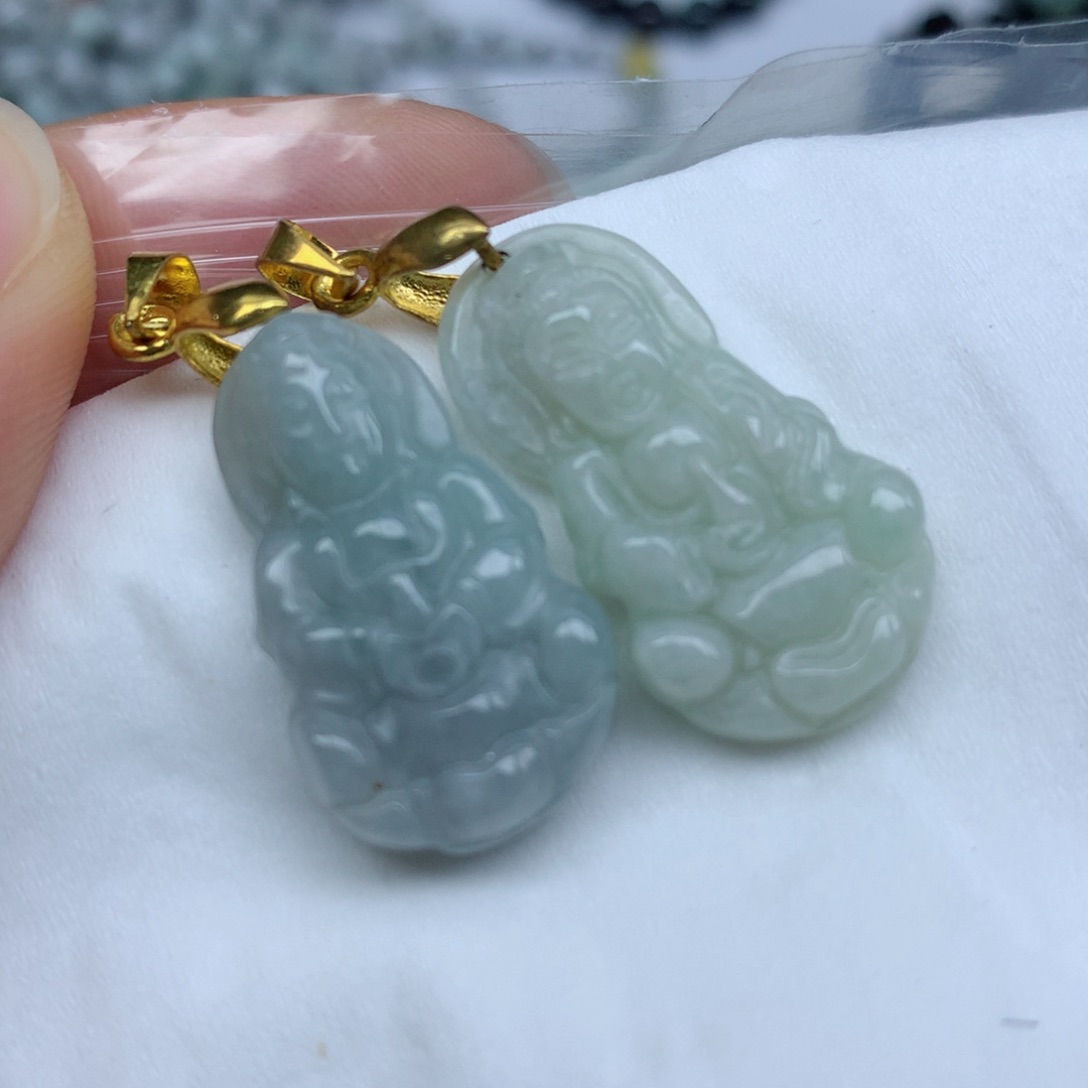 翡翠颈饰未镶嵌手串