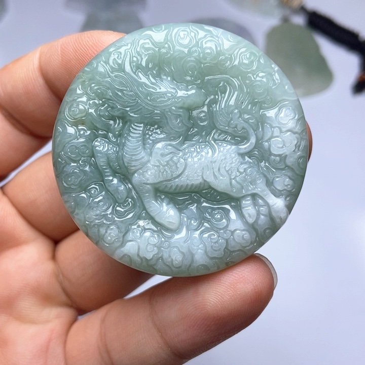 翡翠未镶嵌颈饰翡翠