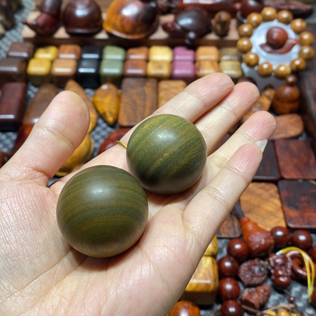 木绿檀木3.5球一对