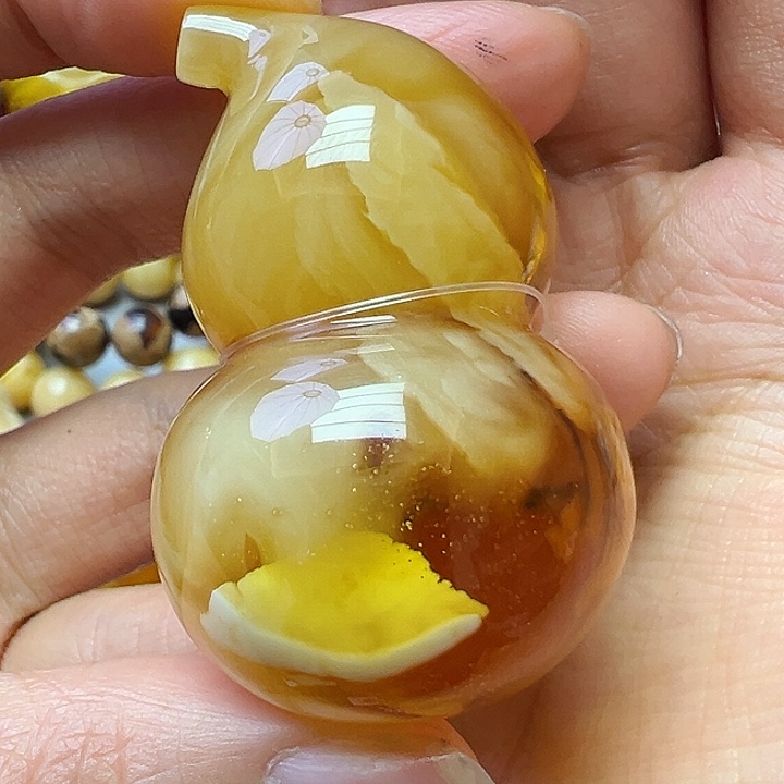 未镶嵌蜜蜡颈饰蜜蜡
