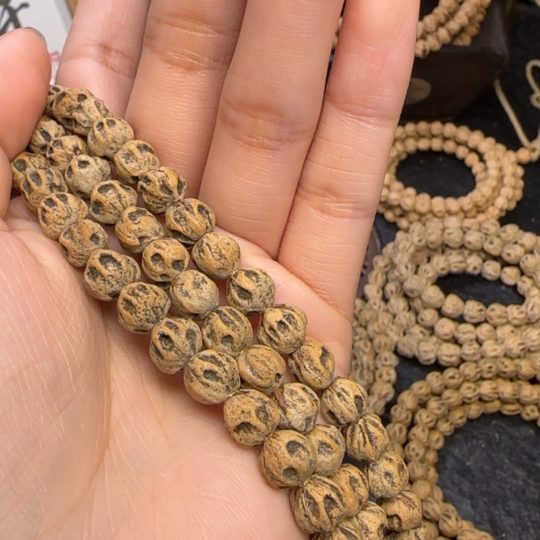 柏香籽/百香籽吊坠骑****?