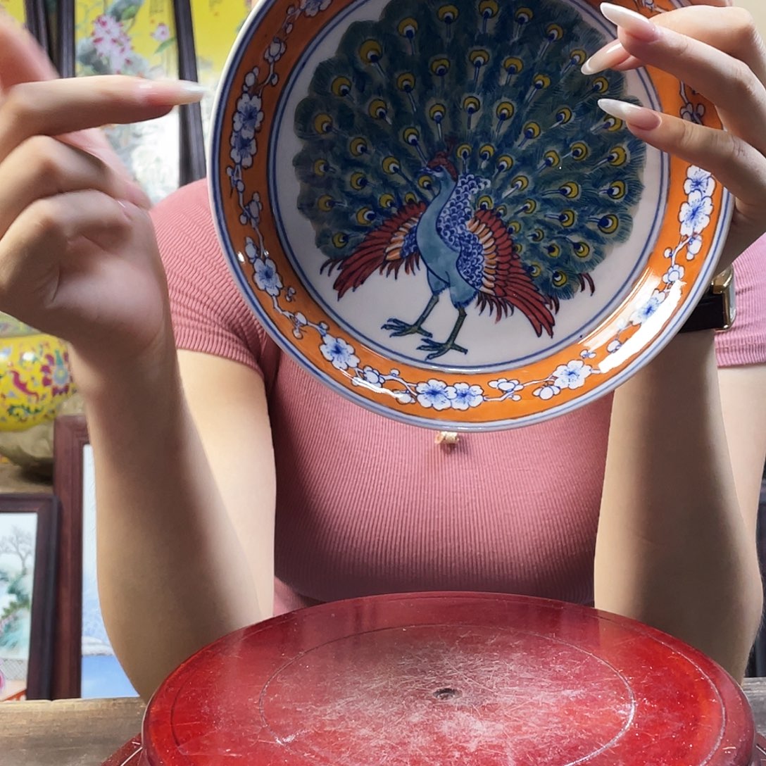 摆件景德镇陶瓷。   