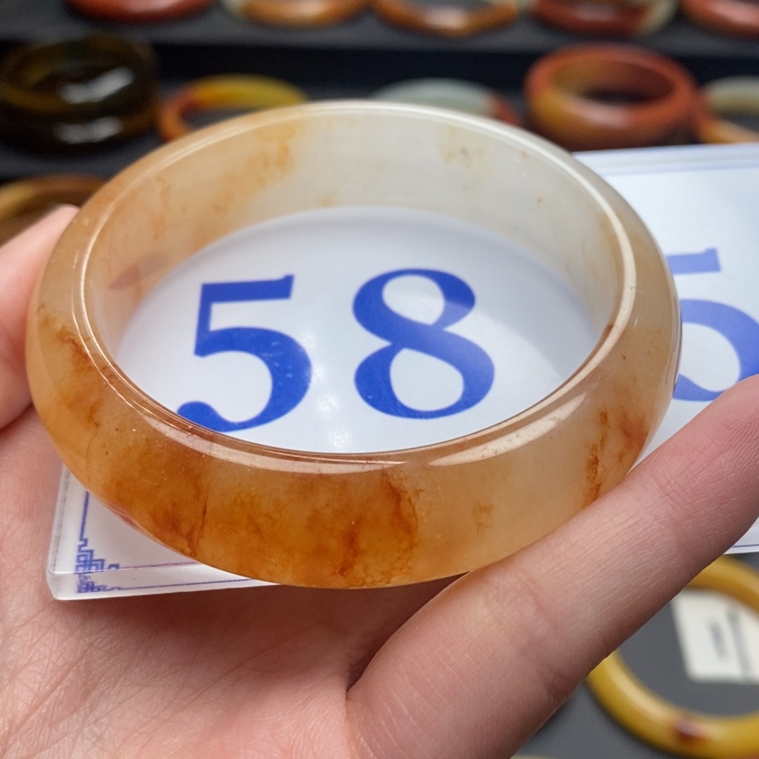 石英质玉（黄龙玉）手镯未镶嵌