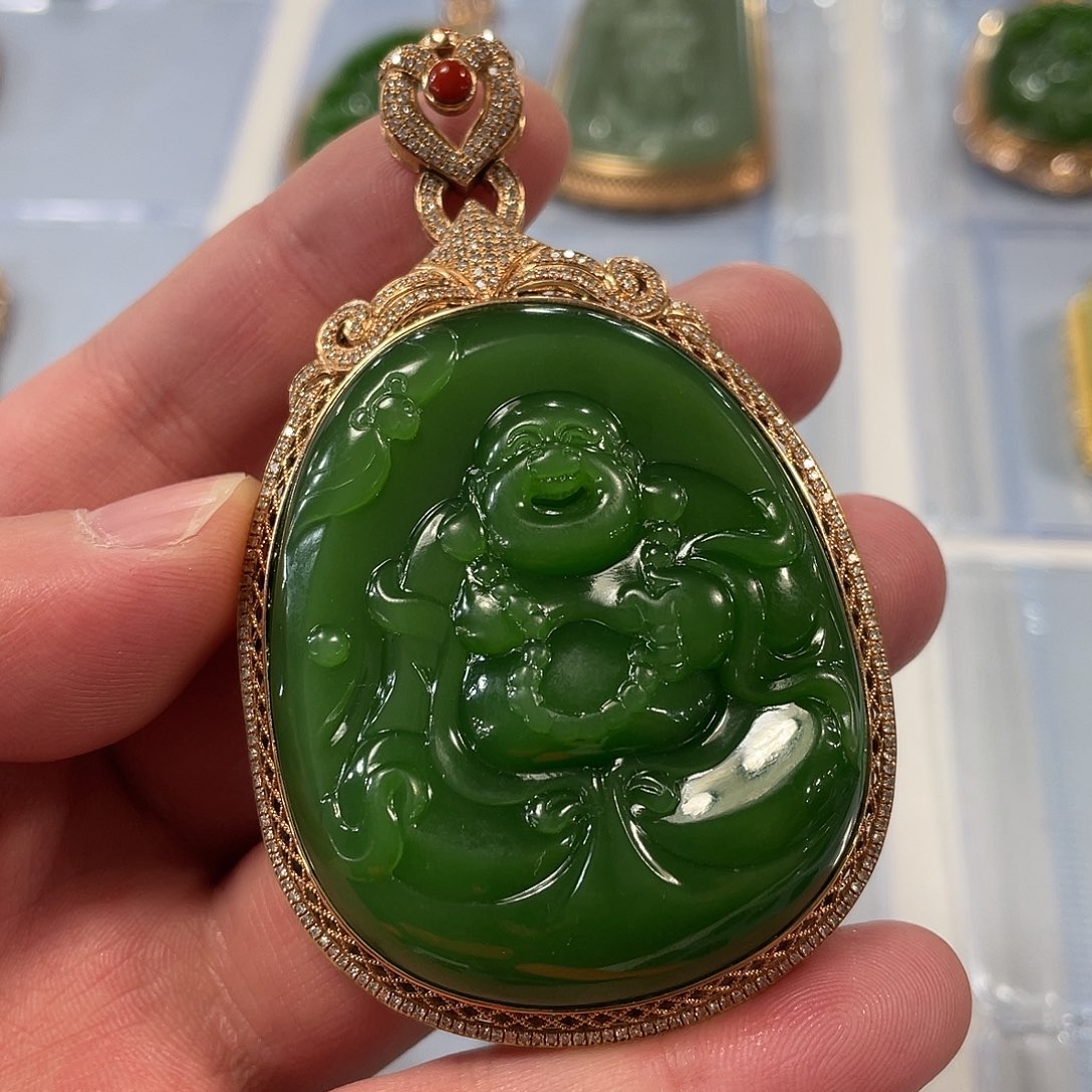 和田玉（碧玉）颈饰未镶嵌