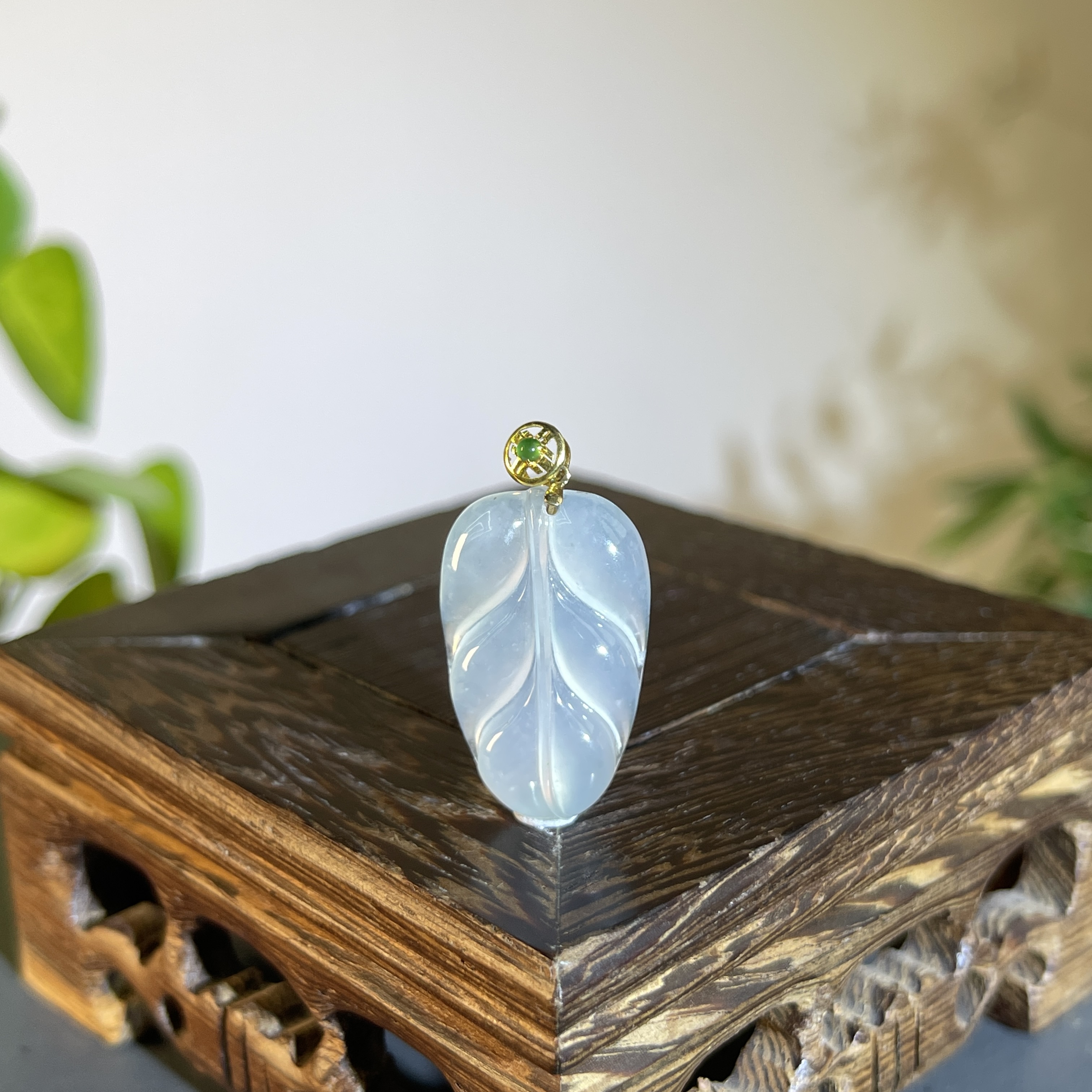 JTAA28-60 天然缅甸翡翠A货 18K扣金枝玉叶