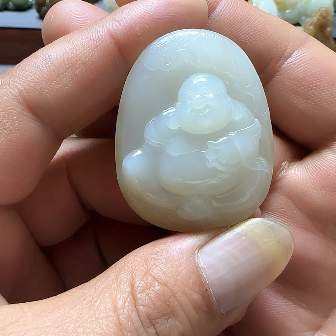 和田玉颈饰未镶嵌一**光