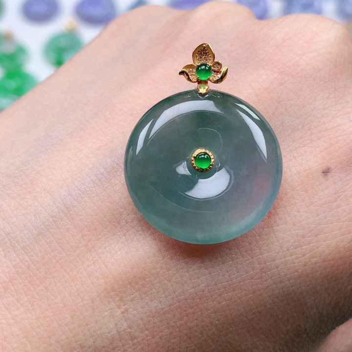 翡翠吊坠(不含链)18K金镶嵌