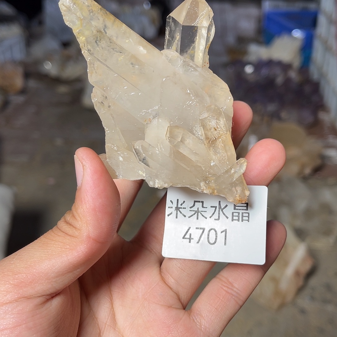 夏****珠宝半成品未镶嵌水晶