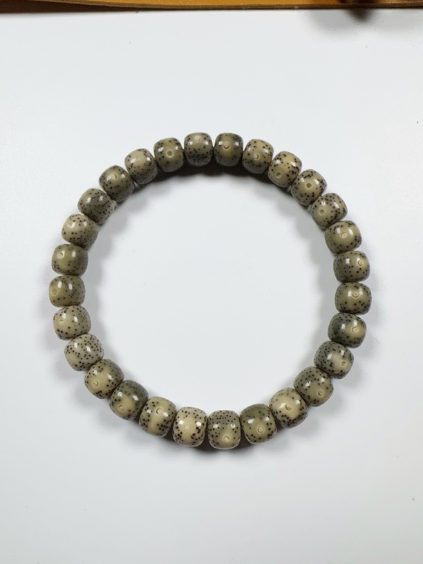 （福利性价比）星月菩提石玉料带月（8×7mm）手串单圈（微氧化）