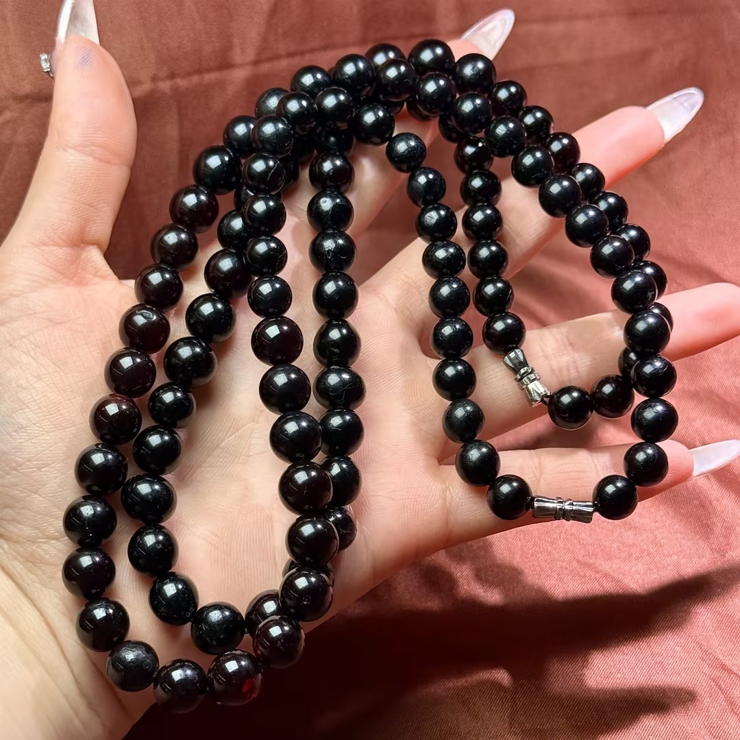 【WR】血翳珀项链-约8mm（多样性发其一）-134