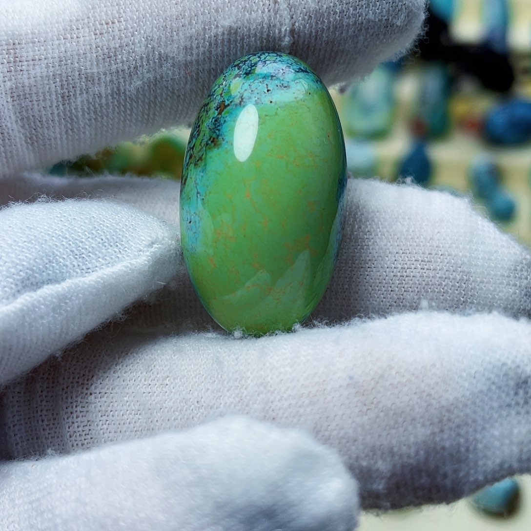 绿松石颈饰未镶嵌