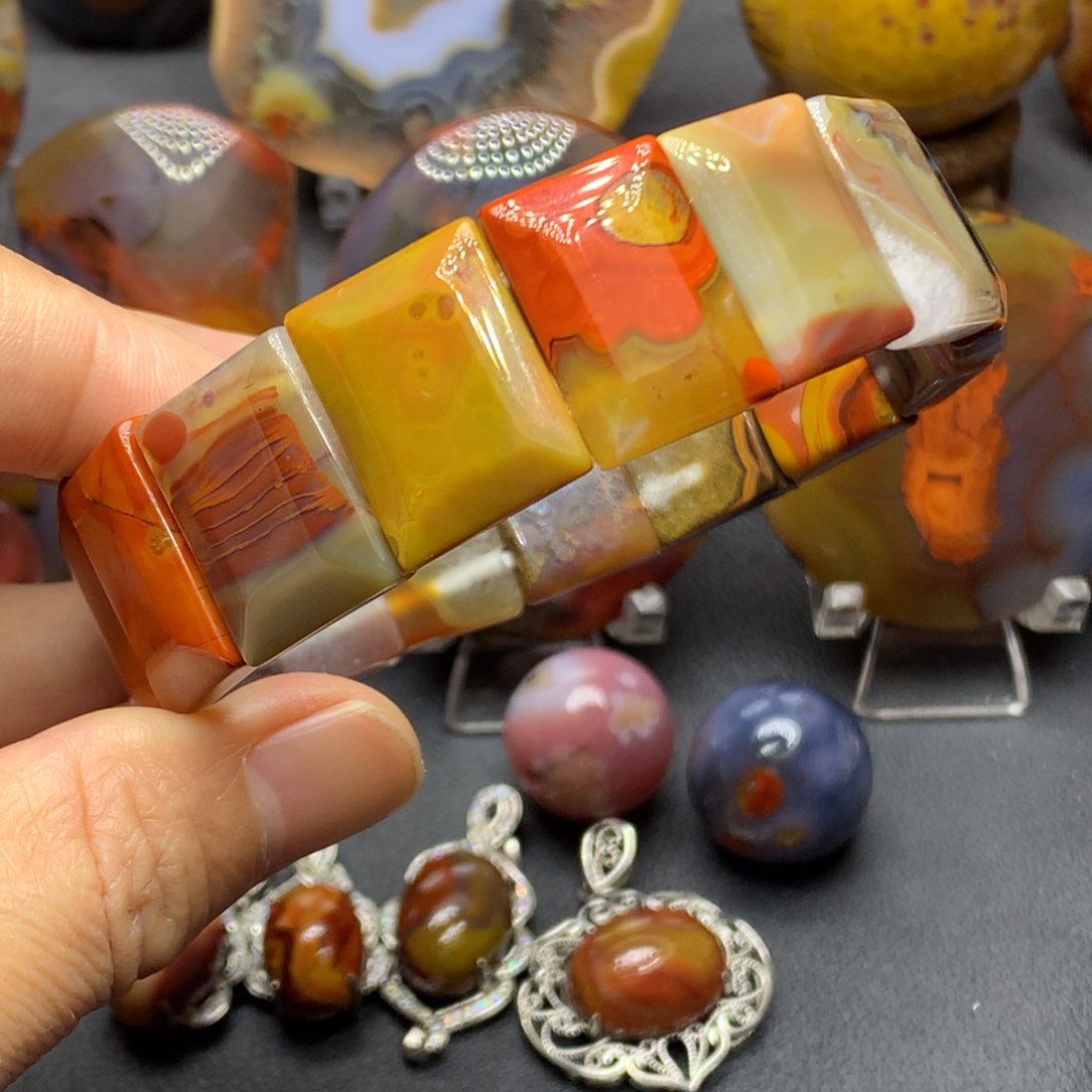 未镶嵌颈饰玛瑙/玉髓