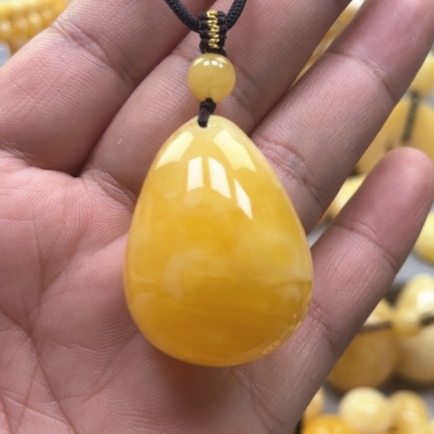 琥珀颈饰未镶嵌吊坠