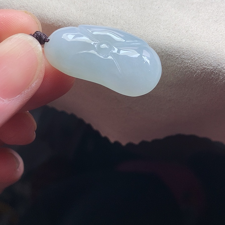 翡翠颈饰未镶嵌吊坠