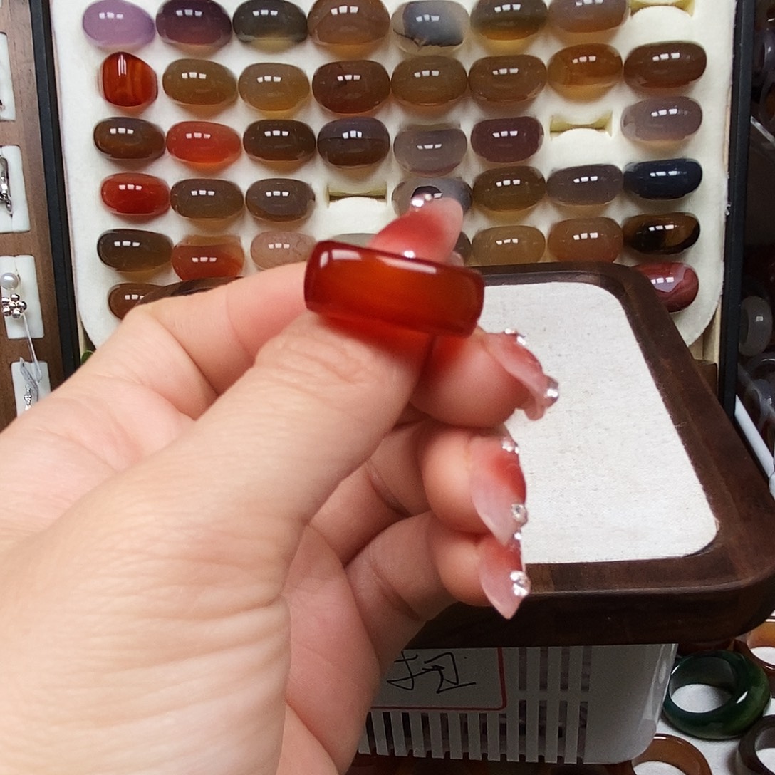 慧***玛瑙/玉髓未镶嵌戒指