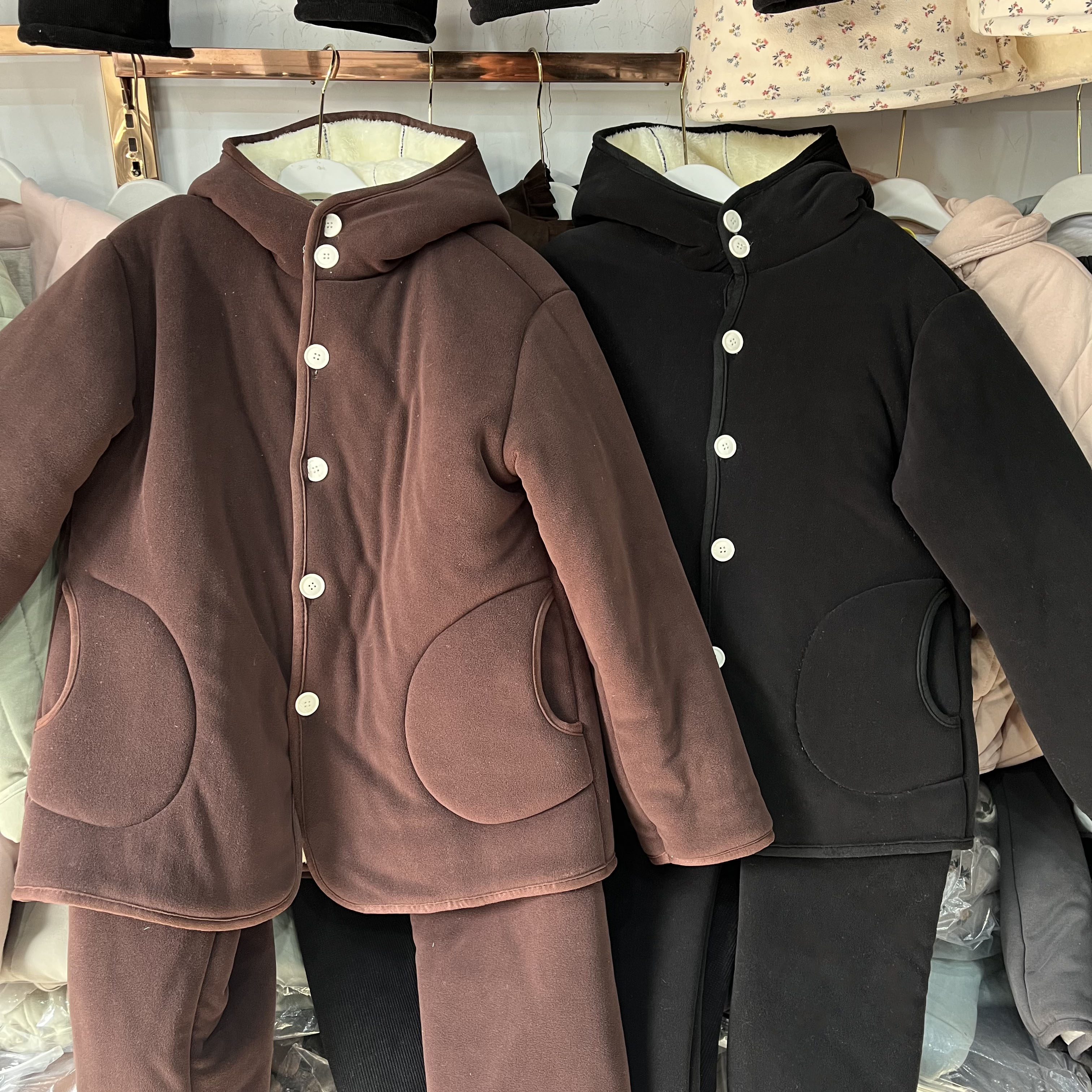 冬季女三层加厚加绒家居服套装睡衣花边可外穿新款纯色奥利绒连帽