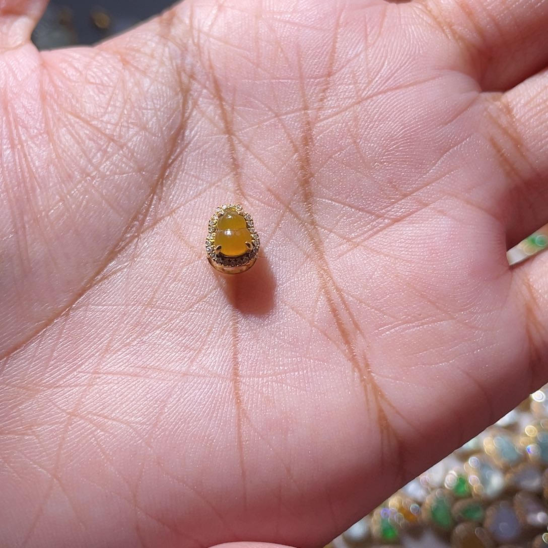 吊坠(不含链)18K金镶嵌翡翠