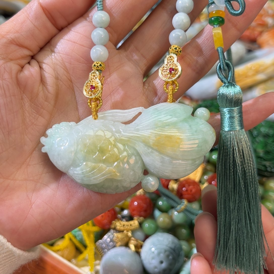 翡翠颈饰未镶嵌待编款