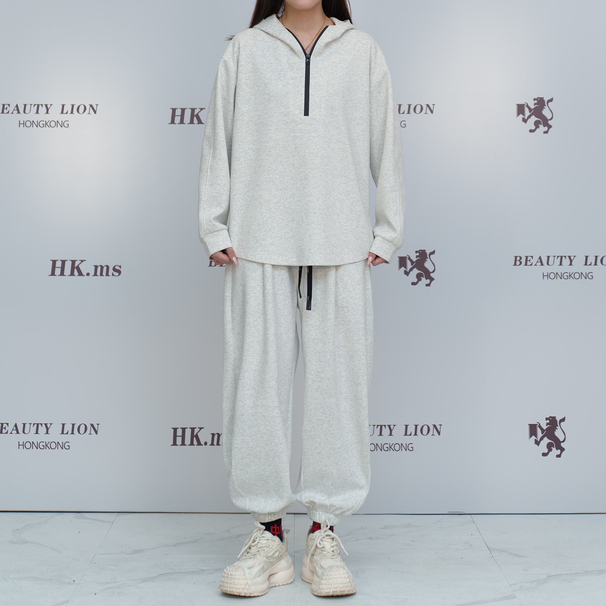 2025H·K美狮潮牌时尚秋季纯色半拉链套头连帽休闲套装