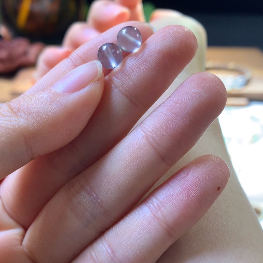 翡翠散珠黑玻璃单颗价