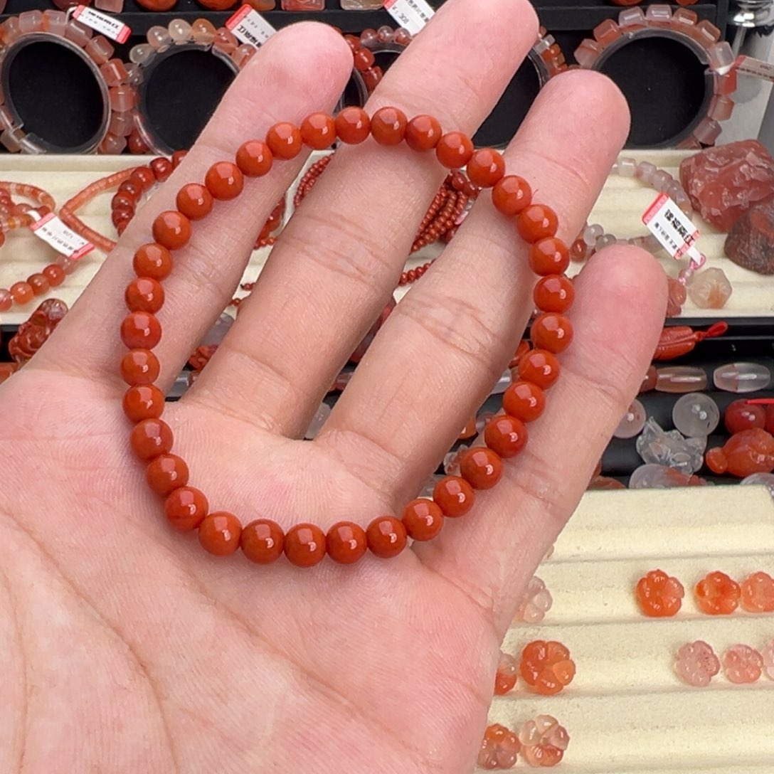 熊***觉南红玛瑙未镶嵌颈饰柿子红单圈5mm+