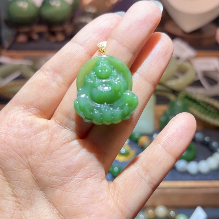 和田玉18K金镶嵌颈饰