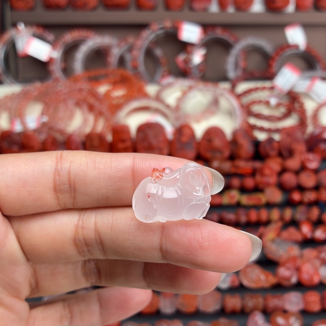 南红玛瑙未镶嵌颈饰马上有钱