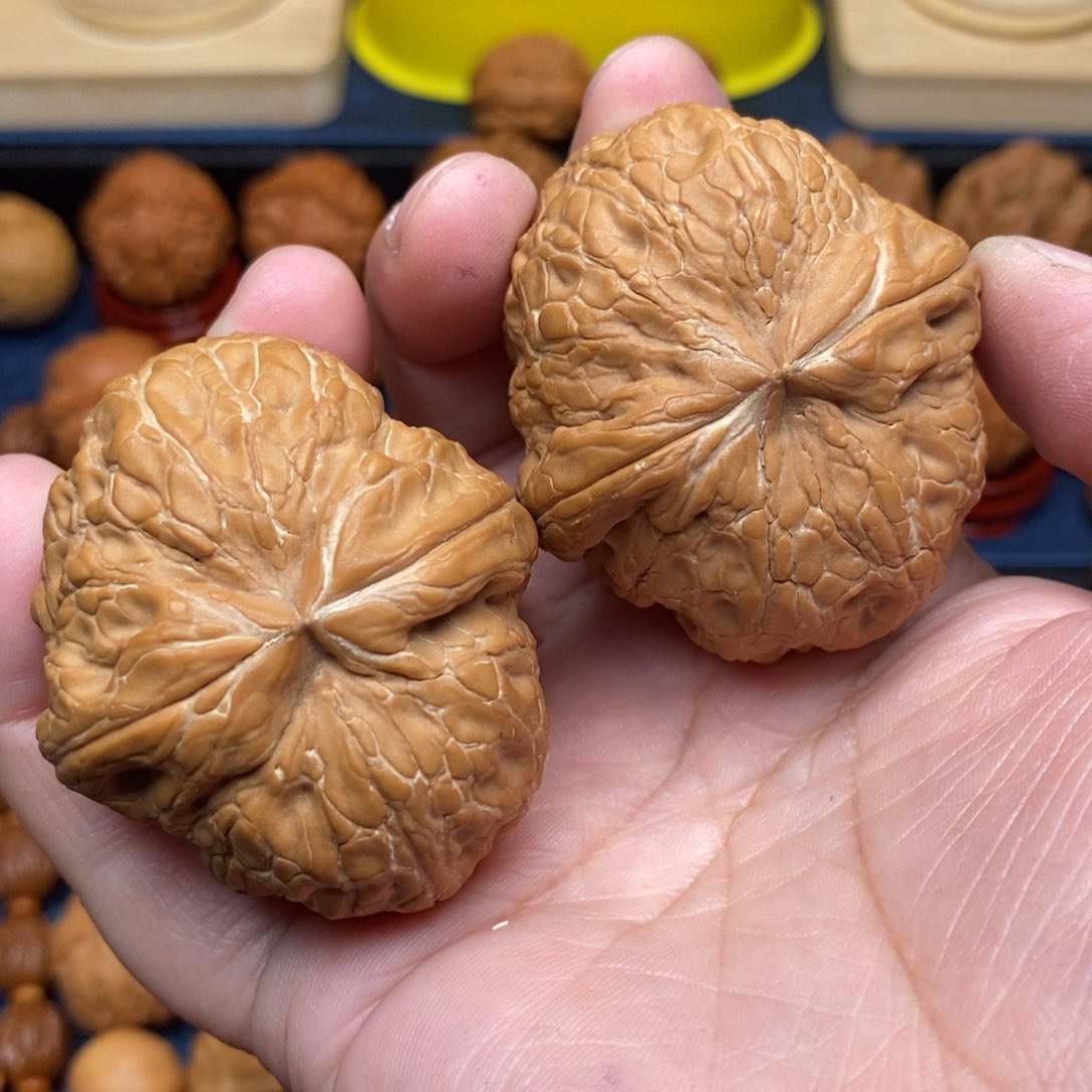 文玩核桃把件手捻精品驴打滚