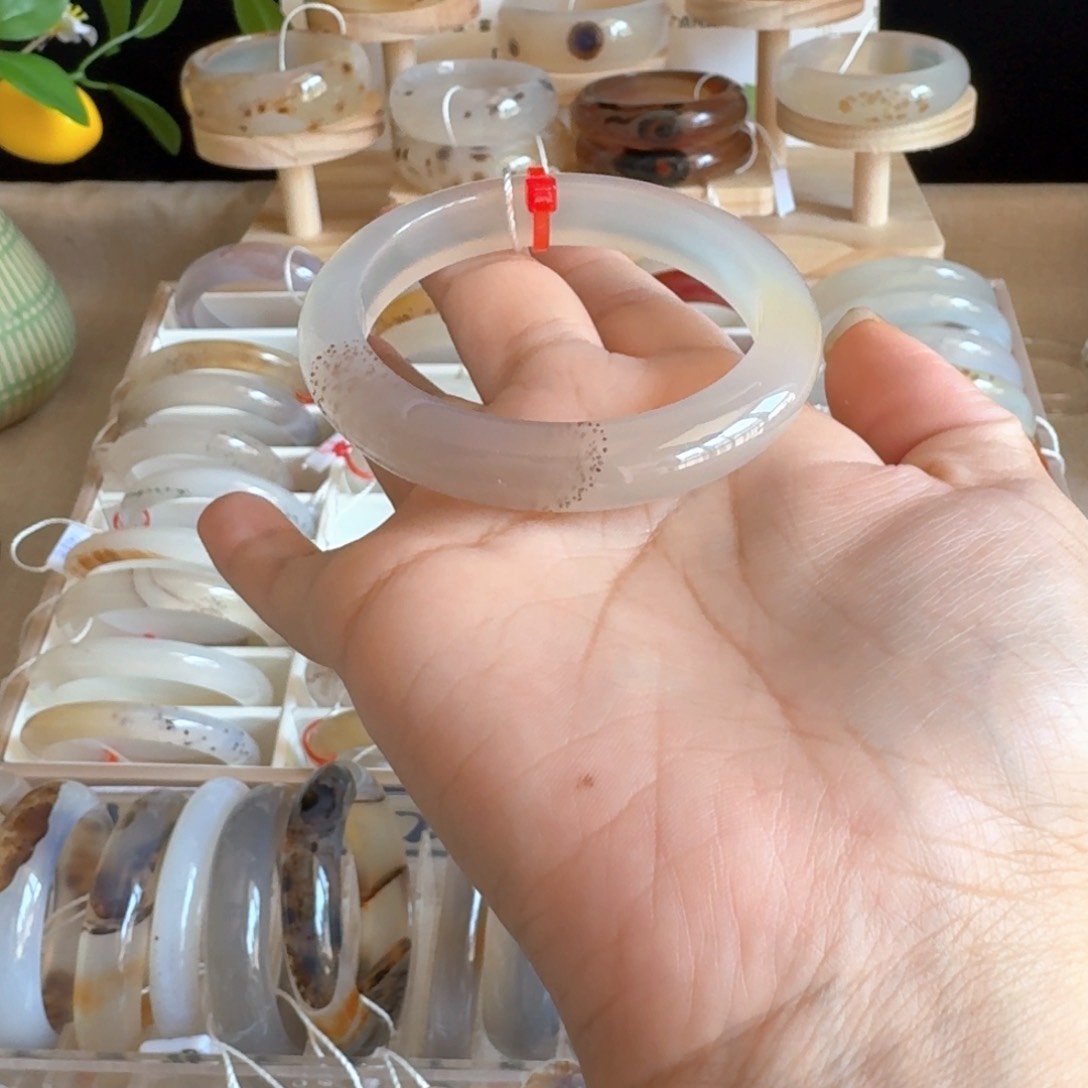 玛瑙/玉髓手镯合金H****-