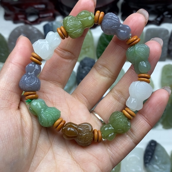 和田玉（糖玉）未镶嵌颈饰，112