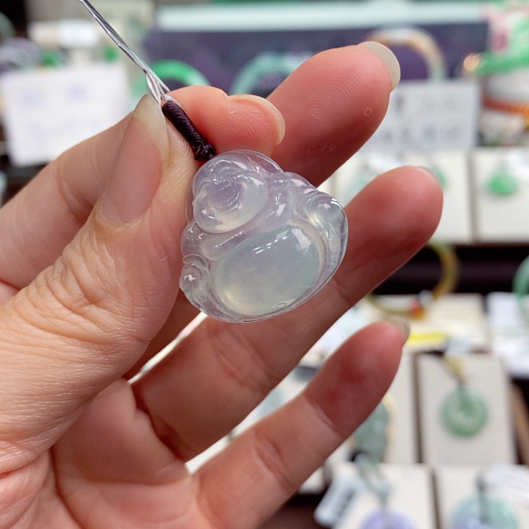 翡翠颈饰未镶嵌佛公