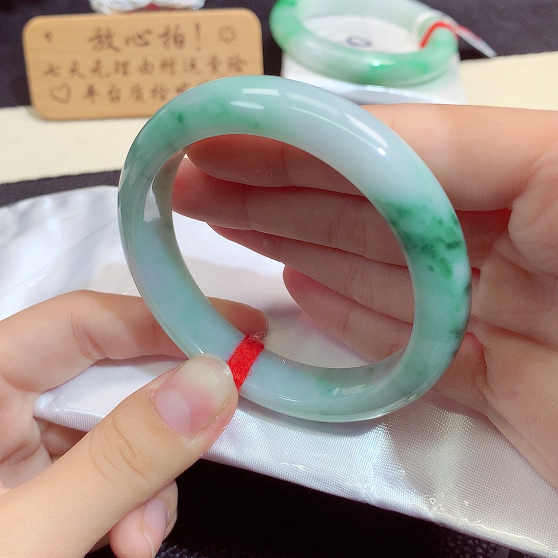 翡翠未镶嵌手镯1202