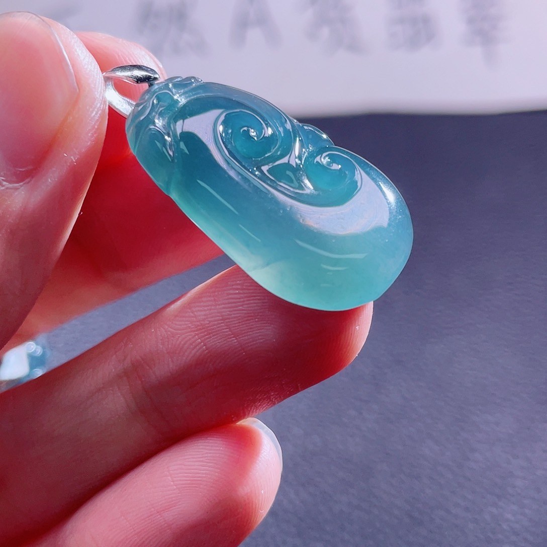 翡翠颈饰未镶嵌888888888